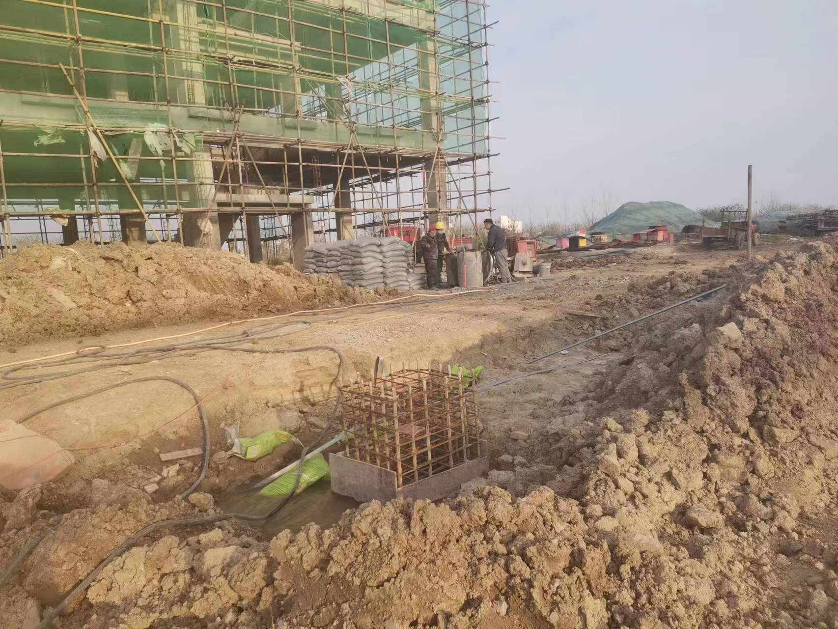 大朗镇当桥梁出现裂缝的时候应该及时加固修补